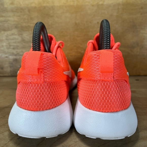 Nike Roshe One Womens Size 6.5 Running Shoes Sneakers Bright Mango 511882-811 - Picture 4 of 8